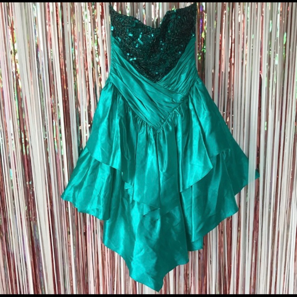 Vintage 80’s Prom Dress 💚